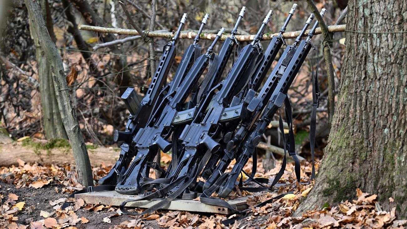 Wehrbericht: Wehrbeauftragter fordert schnelle Personalwende bei der Bundeswehr 