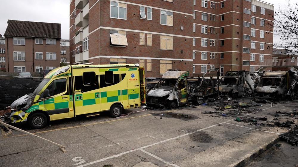 Terrorismus: Ein Brandanschlag auf die Krankenwagen eines jüdischen Rettungsdienstes in London am 23. März 2026 wird der pro-iranischen Terrorruppe HAYI zugeschrieben.