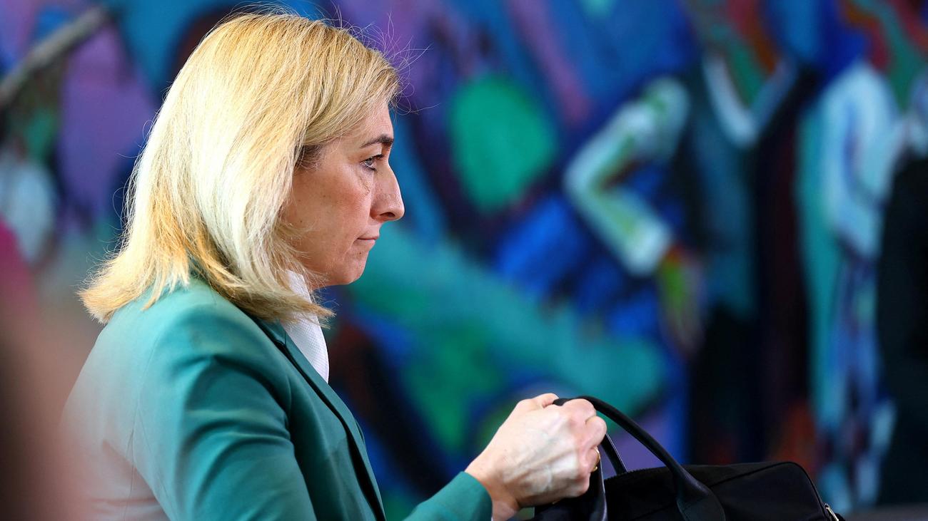 Gesundheitsreform: Nina Warken hinterfragt Anzahl der gesetzlichen Krankenkassen