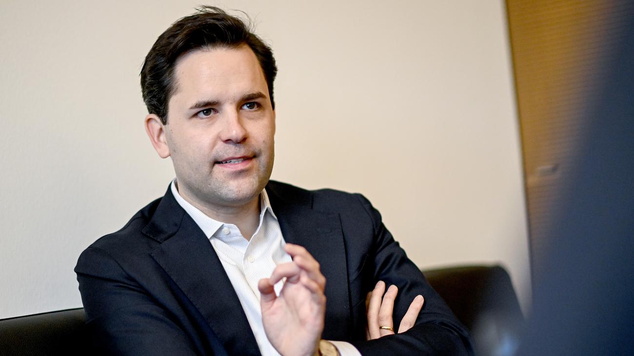 Rentenreform : JU-Chef Johannes Winkel bekräftigt Kritik an Mütterrente