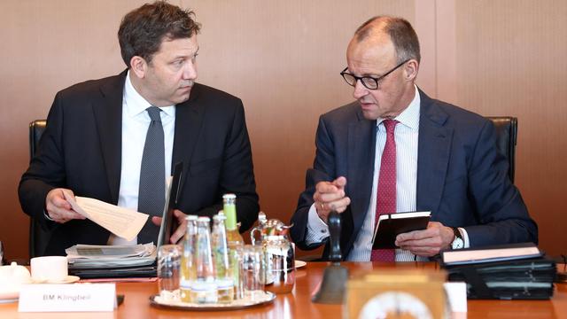 Bild: Reform der gesetzlichen Krankenversicherung: Kabinett beschließt Milliarden-Entlastungen für Krankenkassen