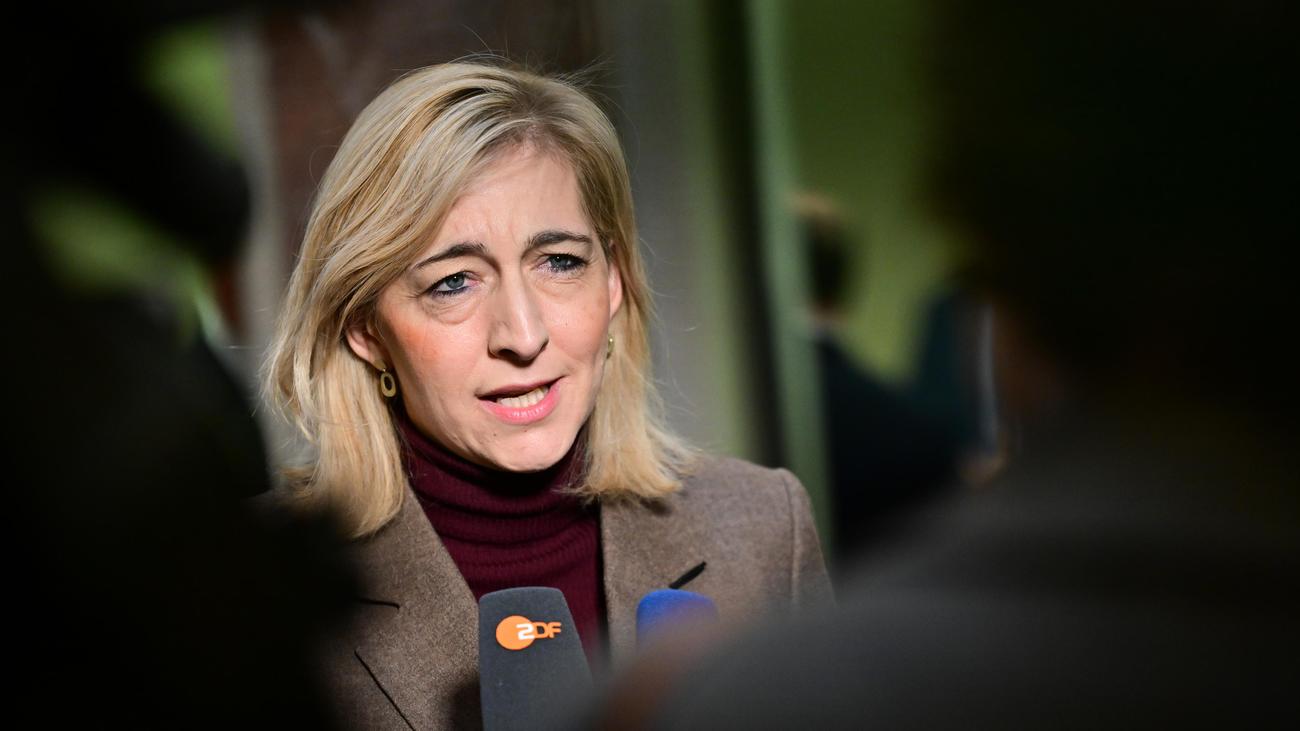 Gesundheitsreform: Nina Warken plant höhere Belastungen für Pflegeheimbewohner