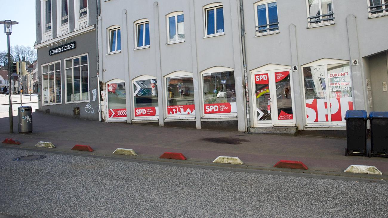 Schleswig-Holstein: Angriffe gegen Parteibüros in Kiel und Flensburg 