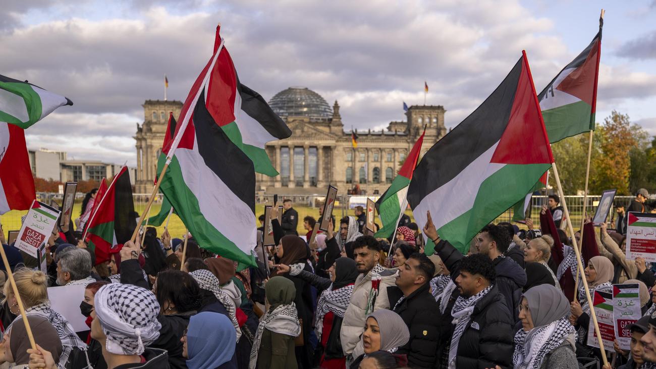 Reporter ohne Grenzen: Deutschland rutscht auf Rangliste der Pressefreiheit um drei Plätze ab