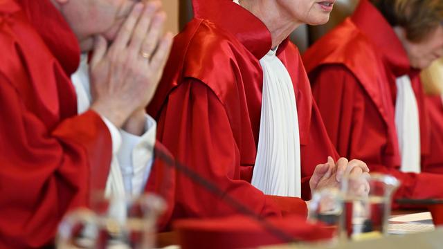 Bild: Bundesverfassungsgericht: Torteessen für den Rechtsstaat