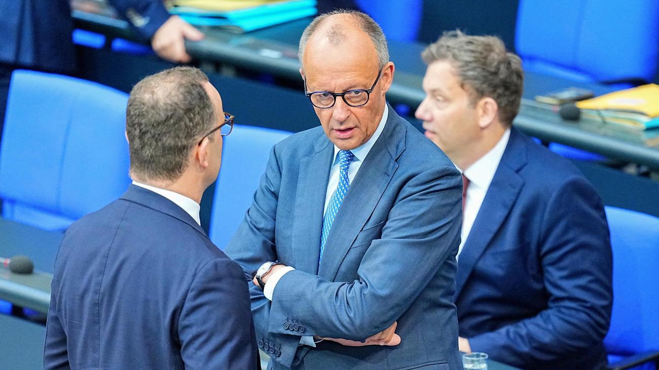 Regierungserklärung von Friedrich Merz: Merz fordert mehr außenpolitisches Engagement Deutschlands