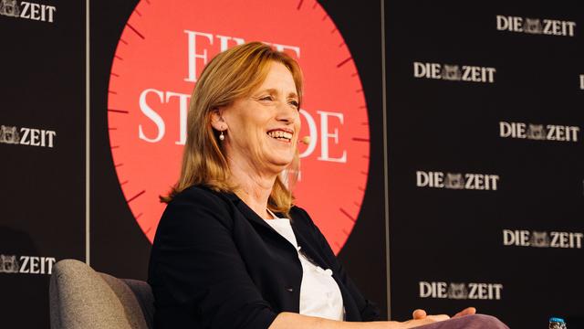 Lange Nacht der ZEIT: Karin Prien kritisiert Umgang in der Bundesregierung untereinander