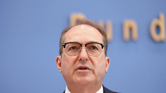 Verfassungsschutzbericht 2025: Livestream: Innenminister und Verfassungsschutz zur Sicherheitslage