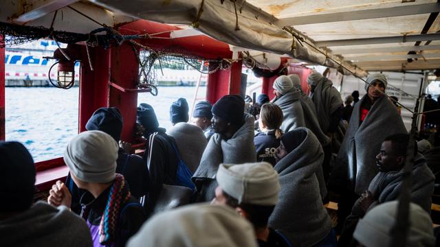 EU-Migrationspolitik: Politiker von SPD und Grünen kritisieren geplante Abschiebezentren