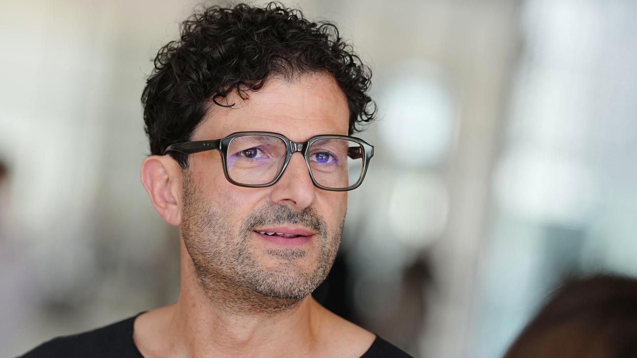 Aktuelle Stunde zu Faschismus-Vorwurf: Bundestag diskutiert emotional über Pantisanos Faschismus-Vorwurf