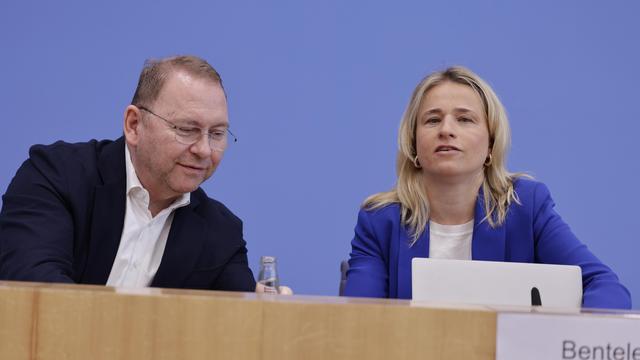 Treffen im Kanzleramt: Ver.di und VdK warnen vor K