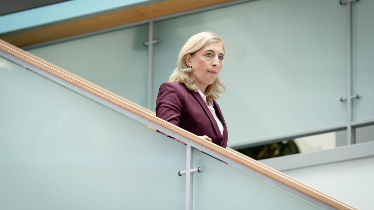 Vor den Parlamentsdebatten: Nina Warken verteidigt ihre Gesundheitsreform als ausgewogen