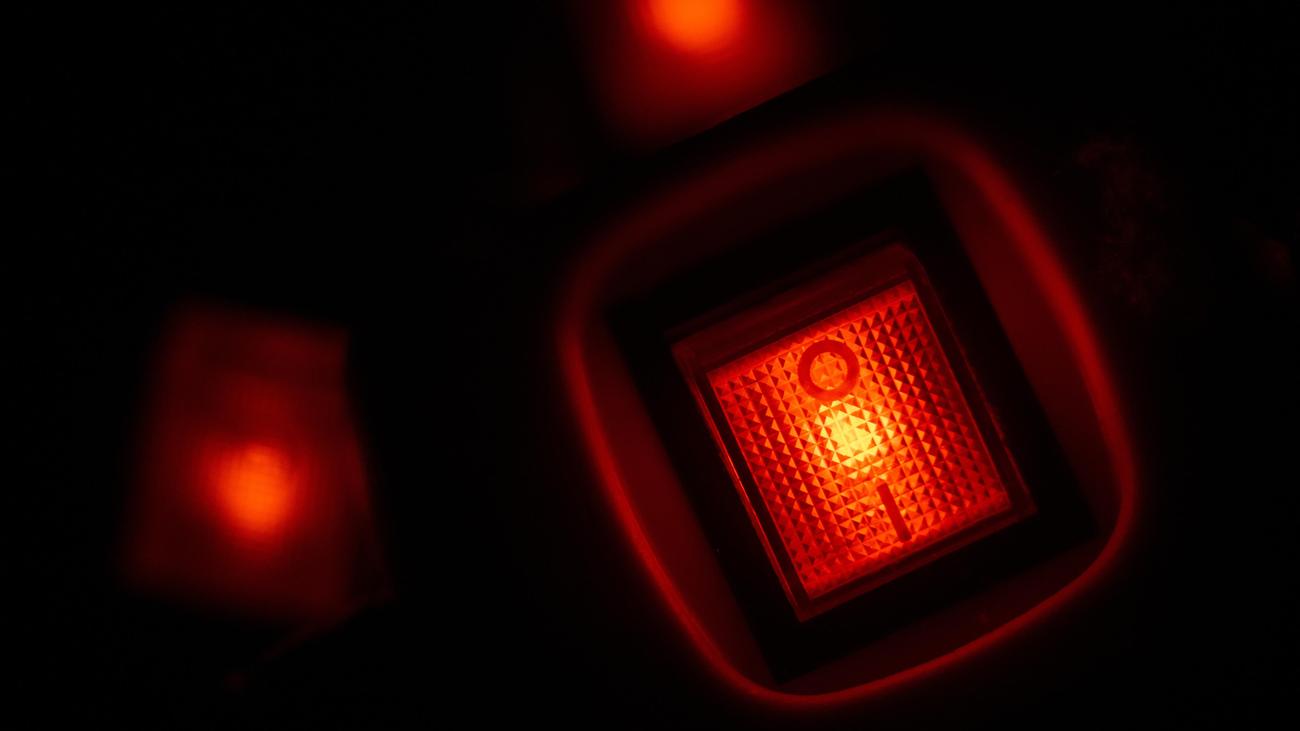 Akaryakıt İndirimi: Tüketici Merkezleri, Özel Haneler İçin Elektrik Vergisi İndirimi Talep Ediyor