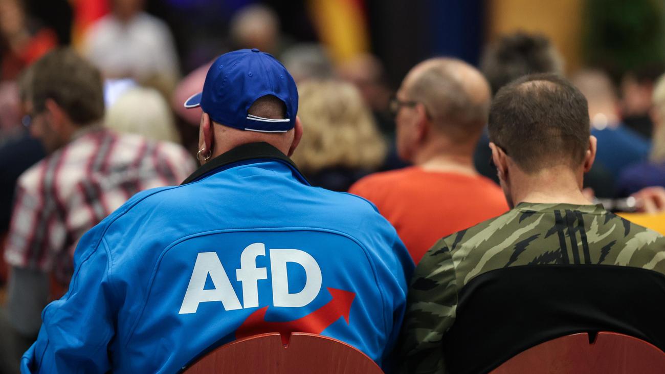 Forsa-Umfrage: AfD liegt in bundesweiter Umfrage fünf Prozentpunkte vor der Union