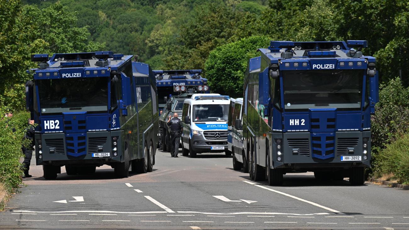 AfD-Bundesparteitag: Polizei in Erfurt bereitet sich auf bis zu 50.000 Demonstrierende vor