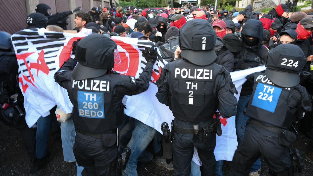 AfD-Parteitag in Erfurt: Polizei ermittelt nach AfD-Parteitag wegen Angriffen auf Journalisten