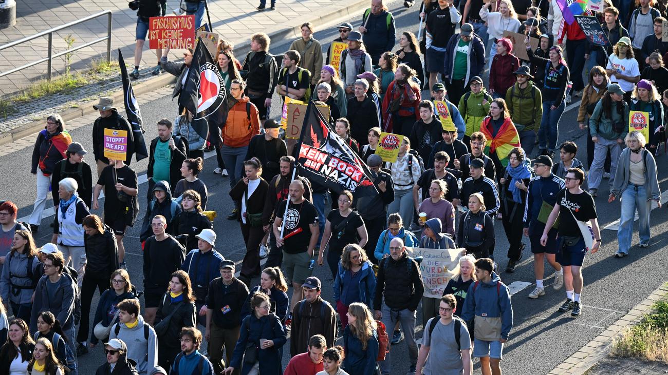 Photo AfD-Parteitag in Erfurt: Aktivisten sehen Ziele erreicht, AfD-Parteitag trotzdem beschlussf�hig