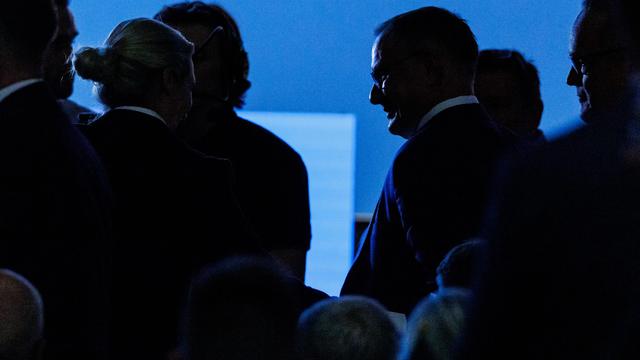 AfD-Parteitag in Erfurt: Chrupalla will Parteienbeobachtung durch Verfassungsschutz verbieten