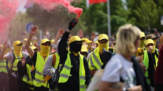 Demonstrationen gegen die AfD: Blockadeversuche in Erfurt scheitern