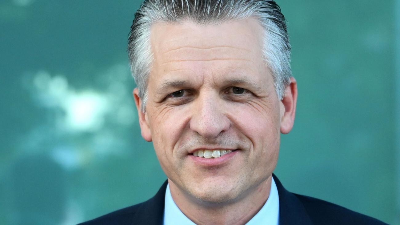 Kabinettsumbau: Thorsten Frei verteidigt Probleme bei Kabinettsumbildung
