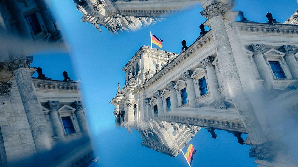 Reformen der Bundesregierung: Die Reformen sind aus Sicht der Regierung alternativlos. In der Bevölkerung aber blickt man eher skeptisch auf die Veränderungen.