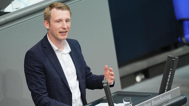 Sozialleistungen: SPD-Kinderbeauftragter lehnt Unterhaltsvorschusspläne ab