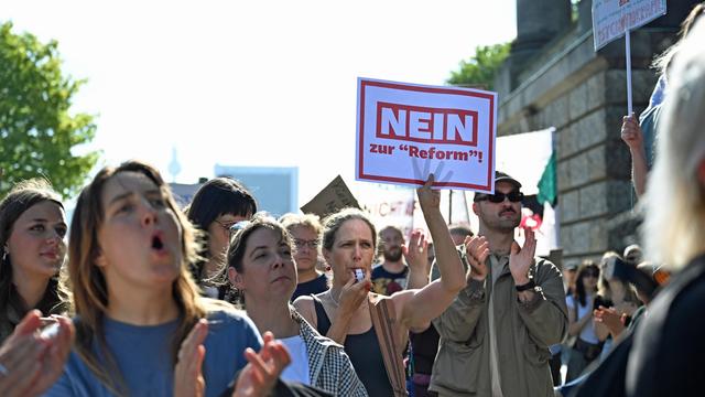ZDF-»Politbarometer«: Deutliche Mehrheit findet Reformpaket der Bundesregierung ungerecht