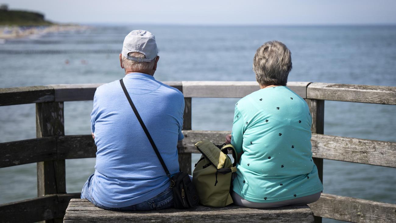 Pension without deductions: CDU/CSU parliamentary group sticks to ...