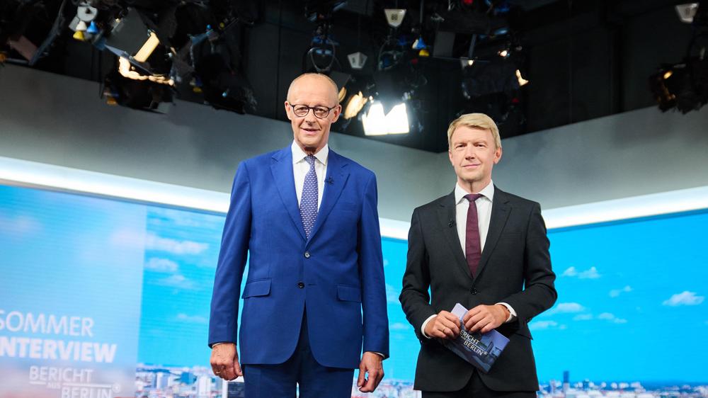 Friedrich Merz: Bundeskanzler Friedrich Merz im ARD-Studio mit Moderator Markus Preiß.
