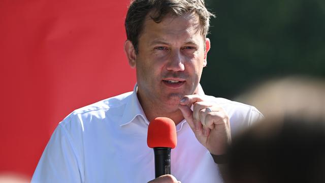 Lars Klingbeil: Union kritisiert Steuerpläne des Finanzministers