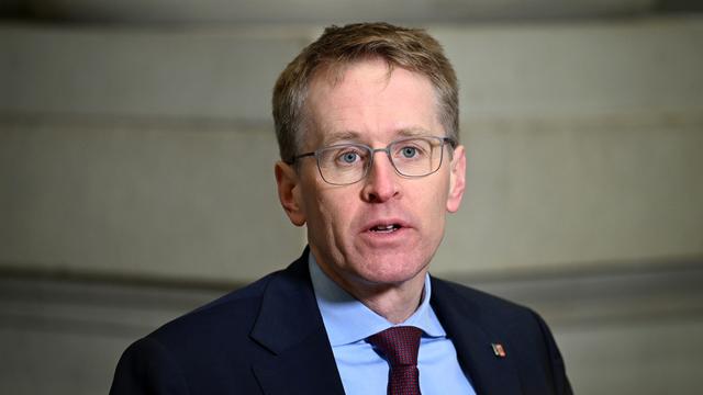 Hybride Kriegsführung: Daniel Günther fordert Bundeswehr an Flughäfen zum Schutz vor Drohnen