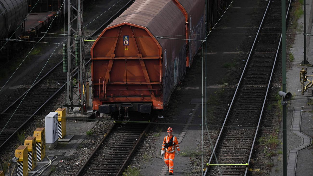 Bajo caudal en el Rin: la Deutsche Bahn reactivará antiguos vagones de carga
