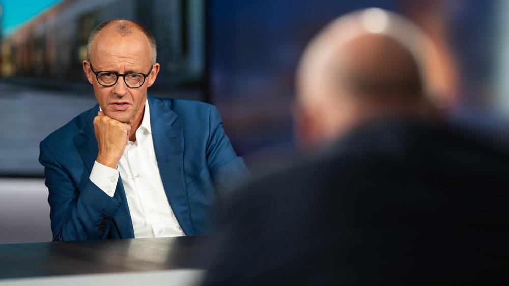 »Am Tisch mit Friedrich Merz«: Bundeskanzler Friedrich Merz (CDU) stellt sich in der RTL-Sendung »Am Tisch mit Friedrich Merz« den Fragen von Bürgerinnen und Bürgern.