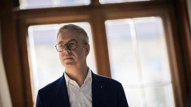 Volksbad: Berlins Kultursenator verurteilt Drohungen gegen Volksbühne