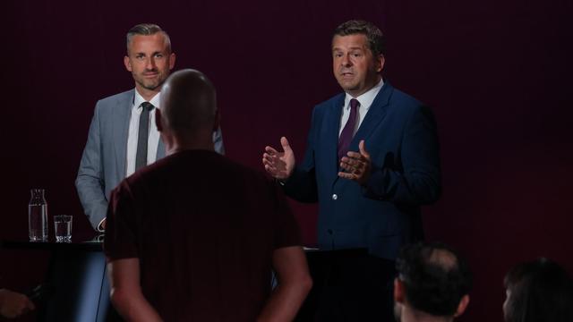 Wahlarena in Sachsen-Anhalt: Ulrich Siegmund weicht Frage zu Schutz vor Rechtsextremen aus
