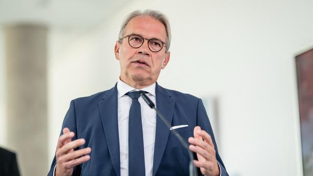 AfD in Sachsen-Anhalt: Landesminister warnt vor Gefahren für Infrastruktur bei AfD-Regierung