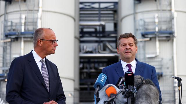 Wahl in Sachsen-Anhalt: Friedrich Merz warnt bei Wahlkampfauftritt in Leuna vor der AfD