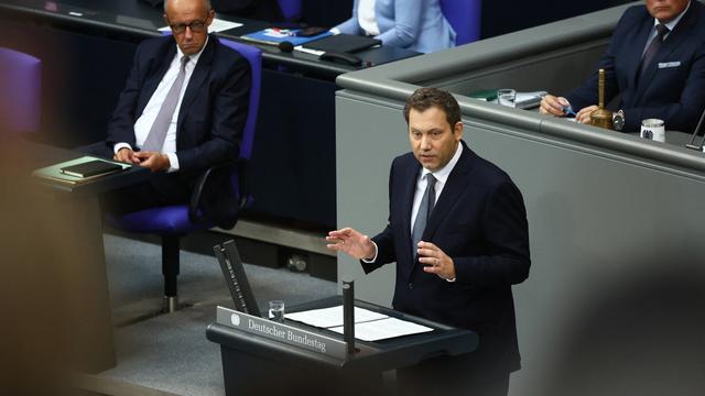 Bild: Haushaltsberatungen im Bundestag: Bundesfinanzminister Klingbeil warnt vor Sozialabbau durch Reformkurs