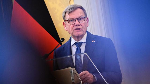 Den Haag: Johann Wadephul betont Handlungsfähigkeit der Bundesregierung