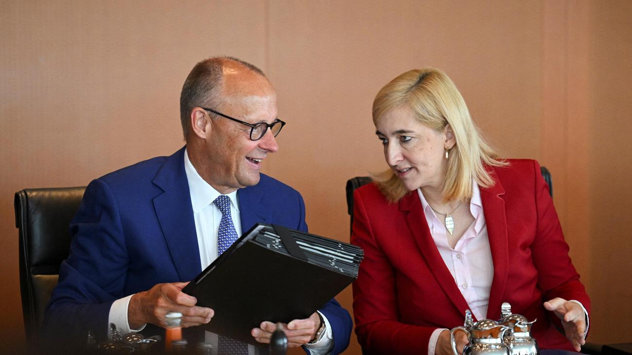 Merz announces consequences, SPD demands corrections to pension package