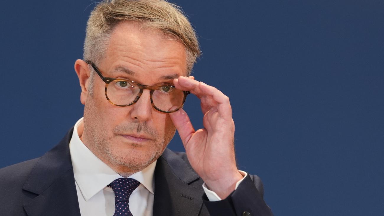 Rentenreform: Arbeitsminister Schweitzer setzt auf Kompromiss bei Rente ...