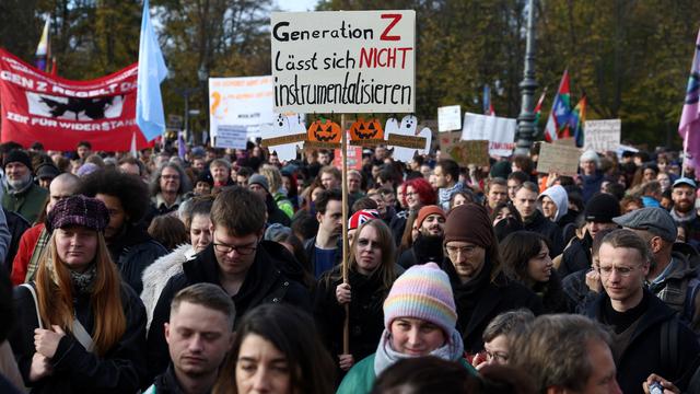 Gen Z regelt: Von »Merz muss weg« bis »fucking wütend«