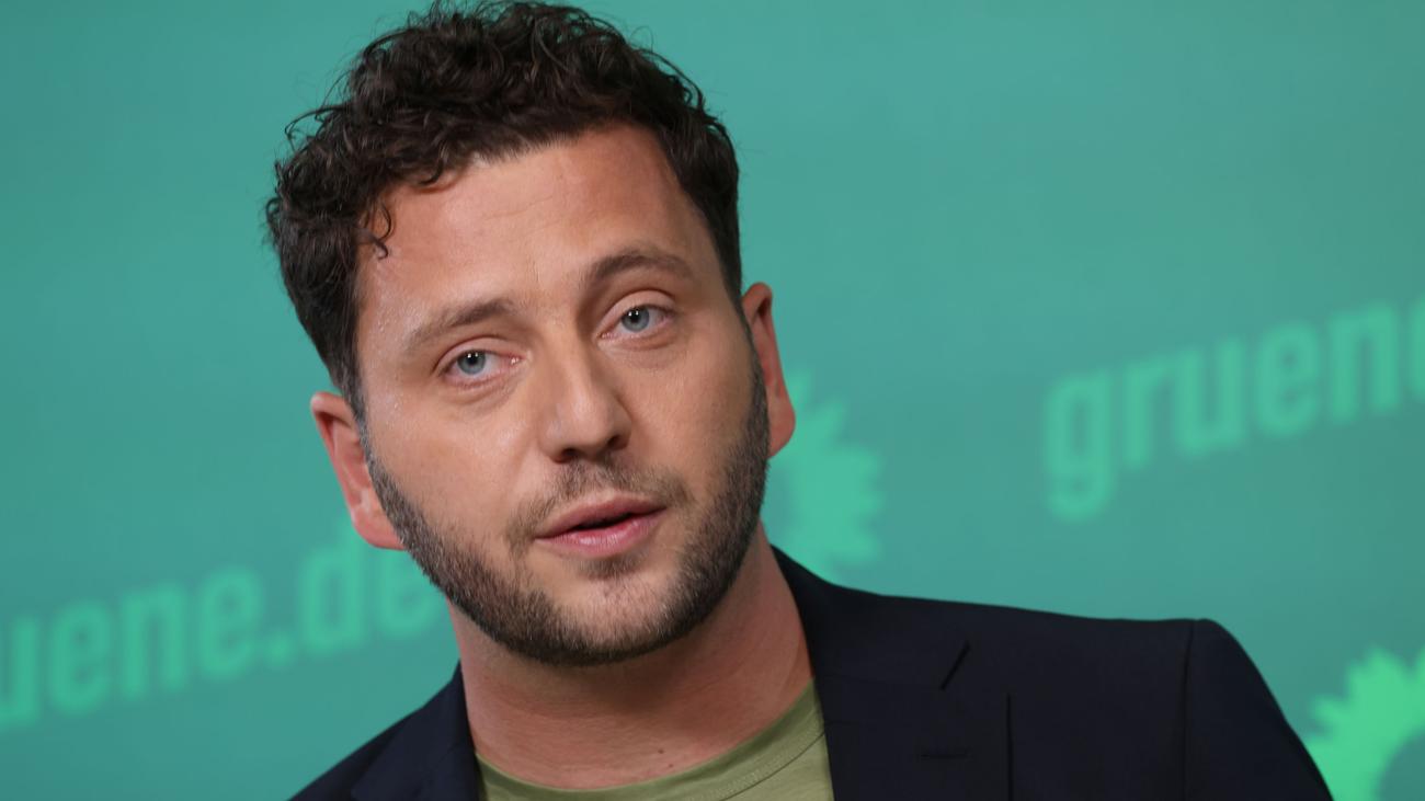 Koalition in Berlin: Bundes-Grüne geben Berliner Landesverband bei ...