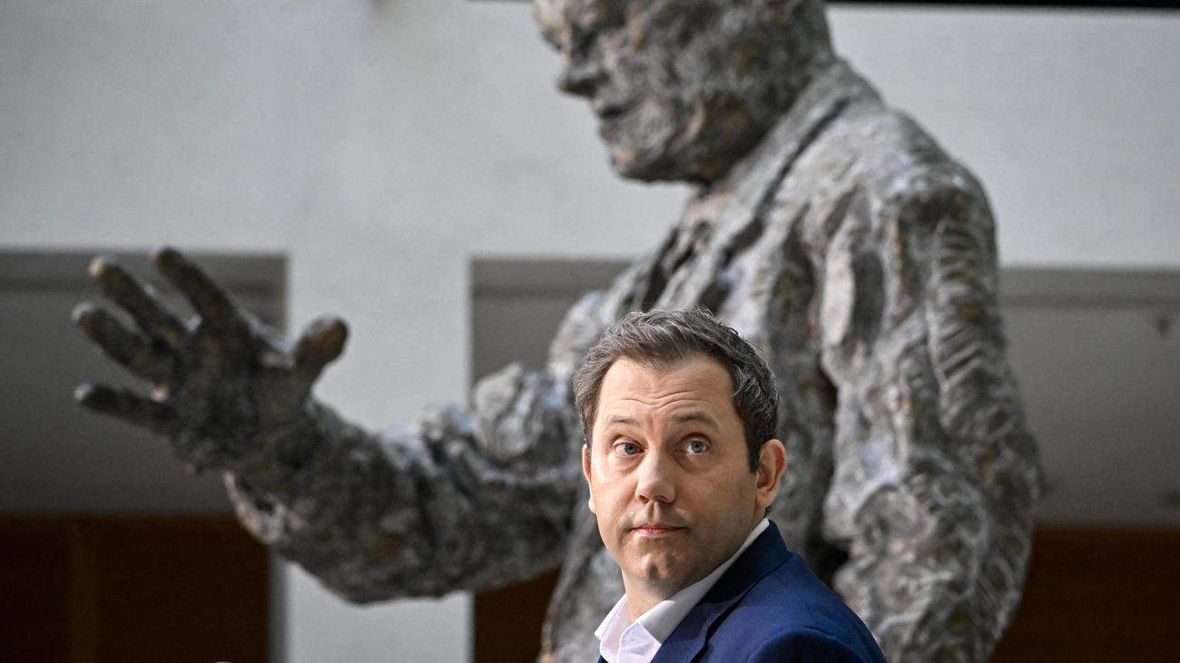 Bärbel Bas's resignation: Klingbeil wants to remain Vice Chancellor ...