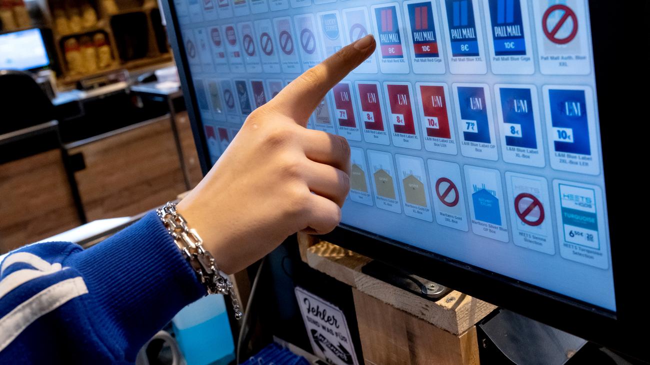 Tabaksteuer-Panne: Opposition fordert Aufklärung über Fehler beim ...