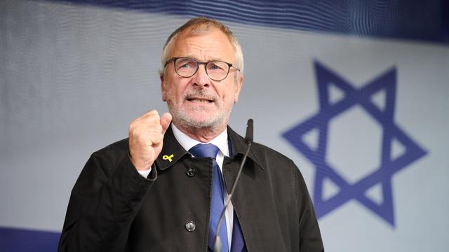 Regierungsbildung in Berlin: Volker Beck kritisiert Grüne und SPD für Koalitionsgespräche in Berlin