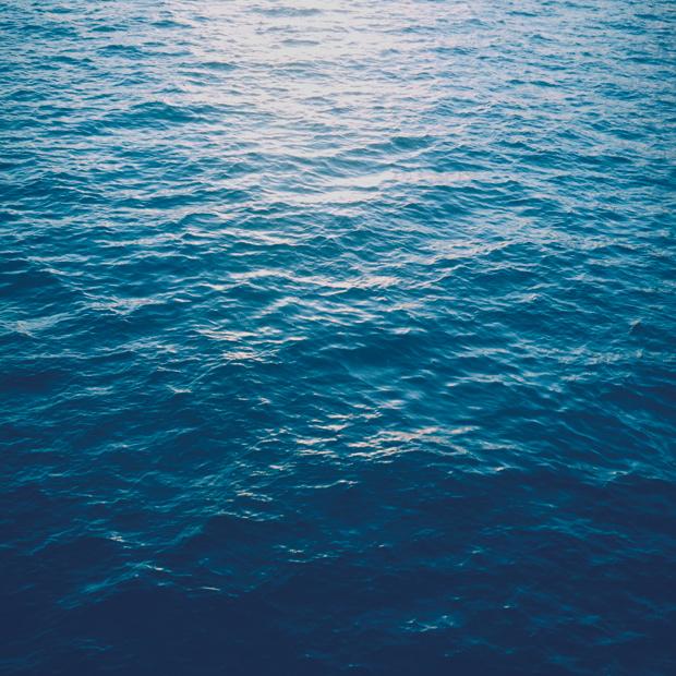 Weltreise mit dem Frachtschiff: Eine Chronik der Meeresfarben | ZEIT ONLINE