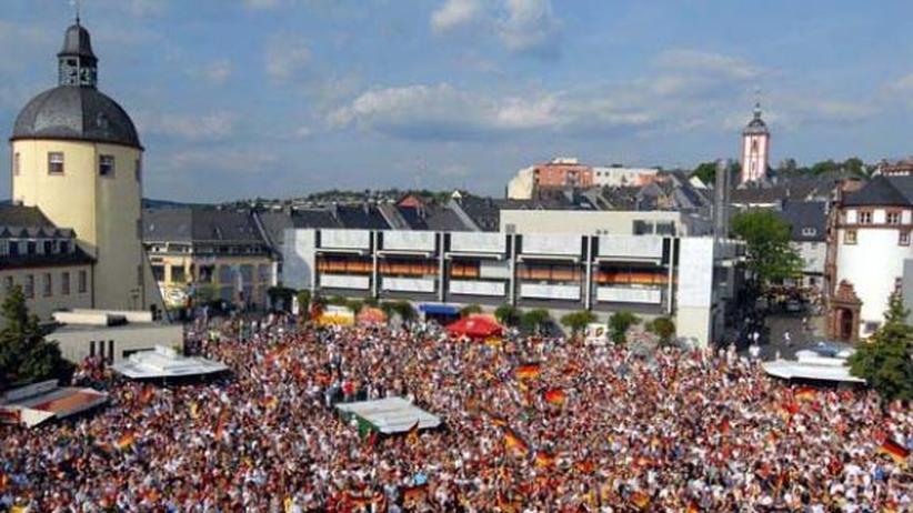 Er sucht sie siegen