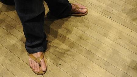 Bundesliga Vorschau Der Koln Profi Bevorzugt Die Adilette In Gold Zeit Online