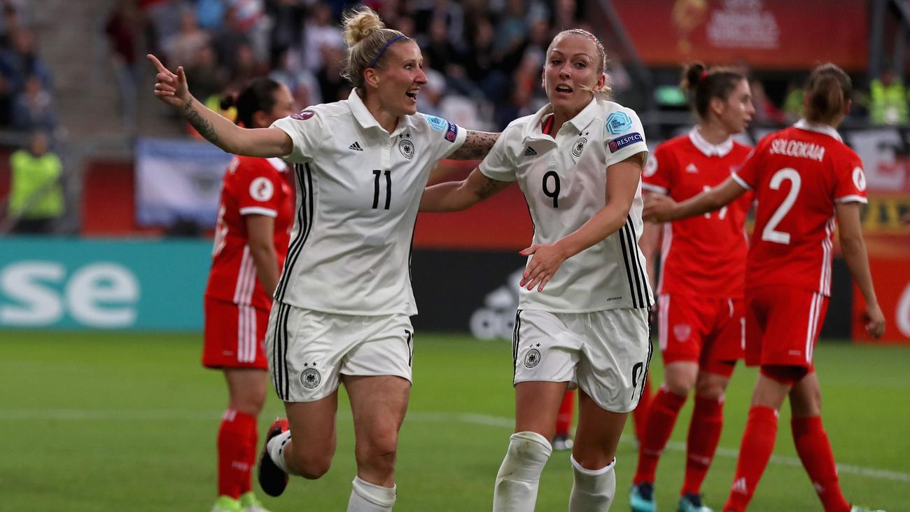 Frauenfussball Em Deutsche Fussballerinnen Ziehen Ins Viertelfinale Ein Zeit Online